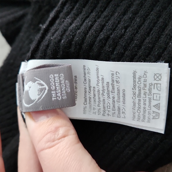 Very Soft Black Cashmere Tank Top From J Crew - Picture 6 of 6